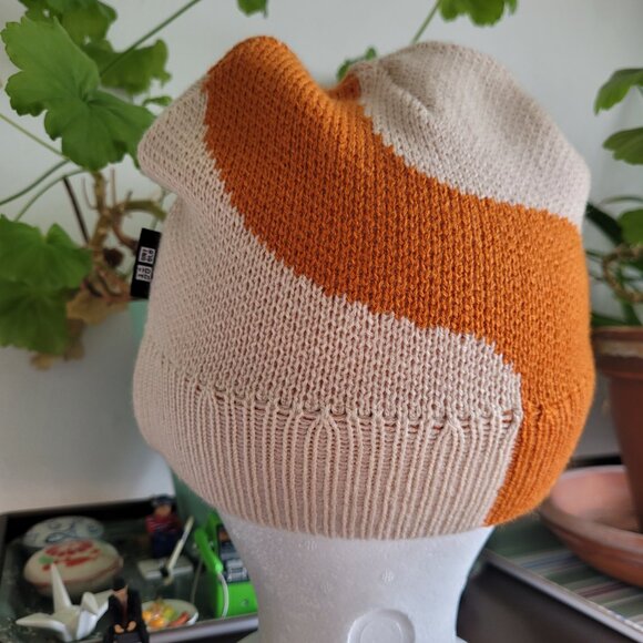 Marimekko x UNIQLO beanie size M - Picture 2 of 4